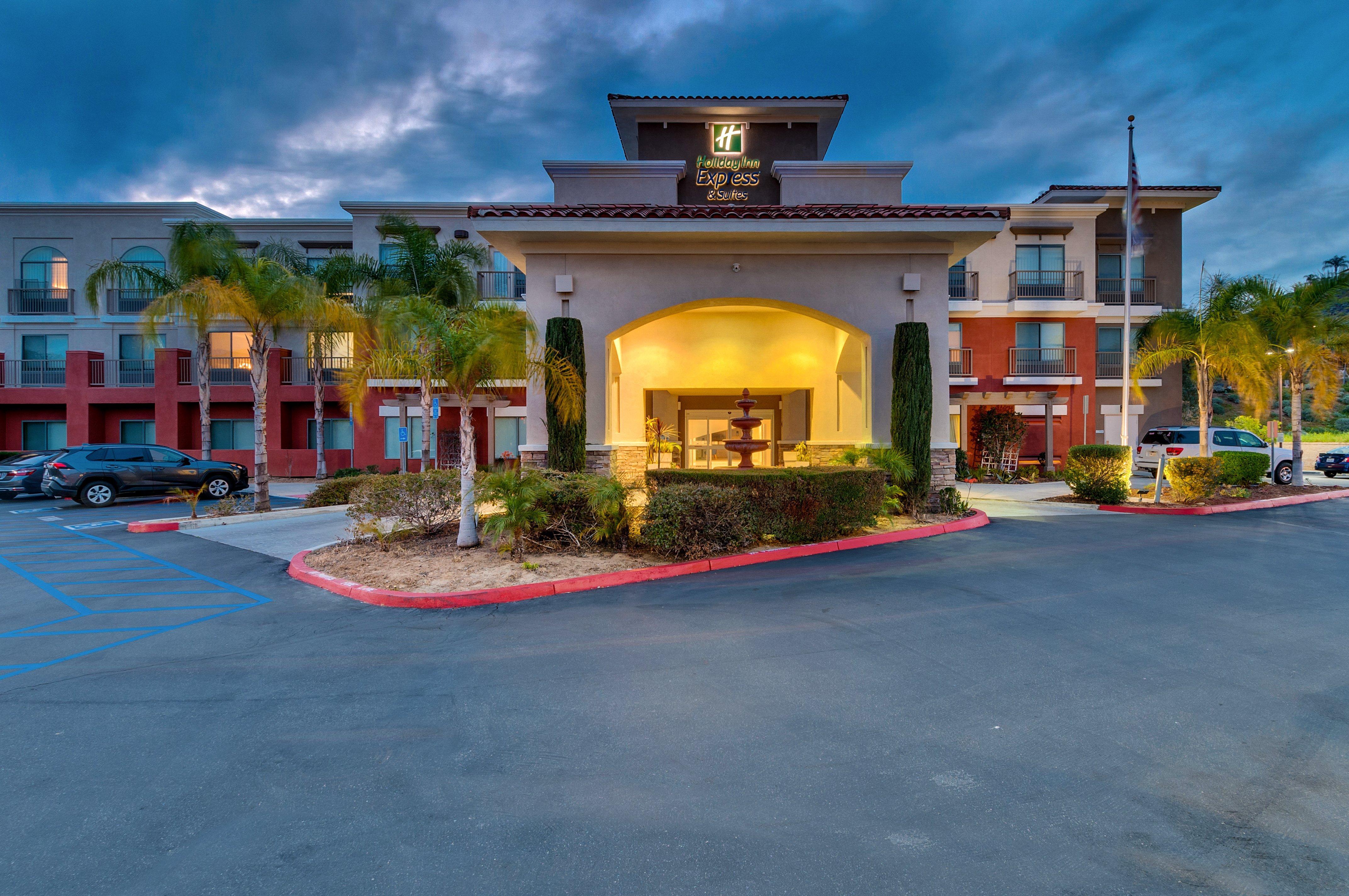Holiday Inn Express Hotel & Suites Lake Elsinore By Ihg Exteriér fotografie