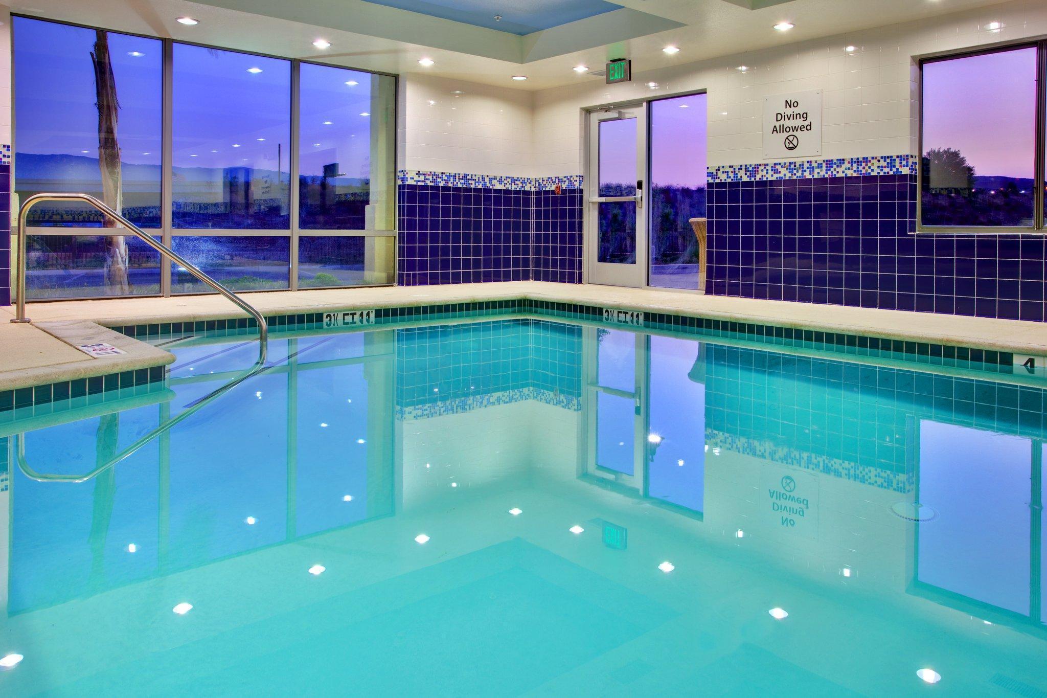 Holiday Inn Express Hotel & Suites Lake Elsinore By Ihg Exteriér fotografie