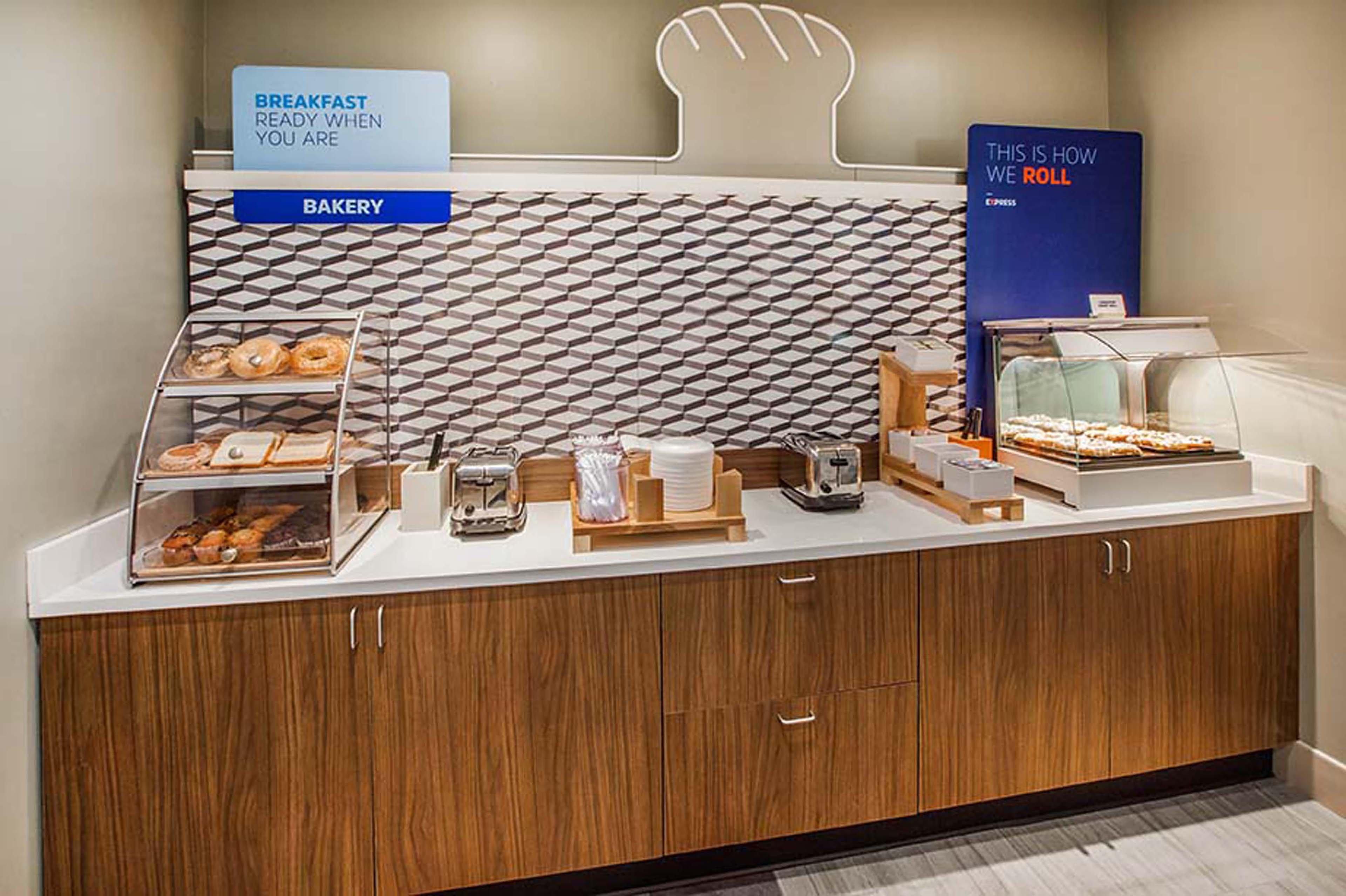 Holiday Inn Express Hotel & Suites Lake Elsinore By Ihg Exteriér fotografie