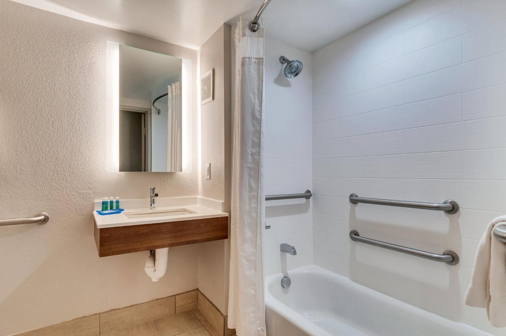 Holiday Inn Express Hotel & Suites Lake Elsinore By Ihg Exteriér fotografie