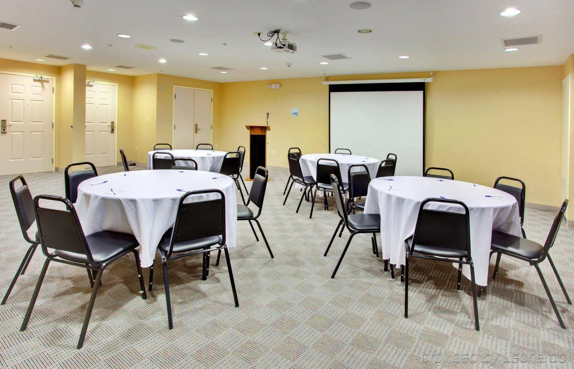 Holiday Inn Express Hotel & Suites Lake Elsinore By Ihg Exteriér fotografie
